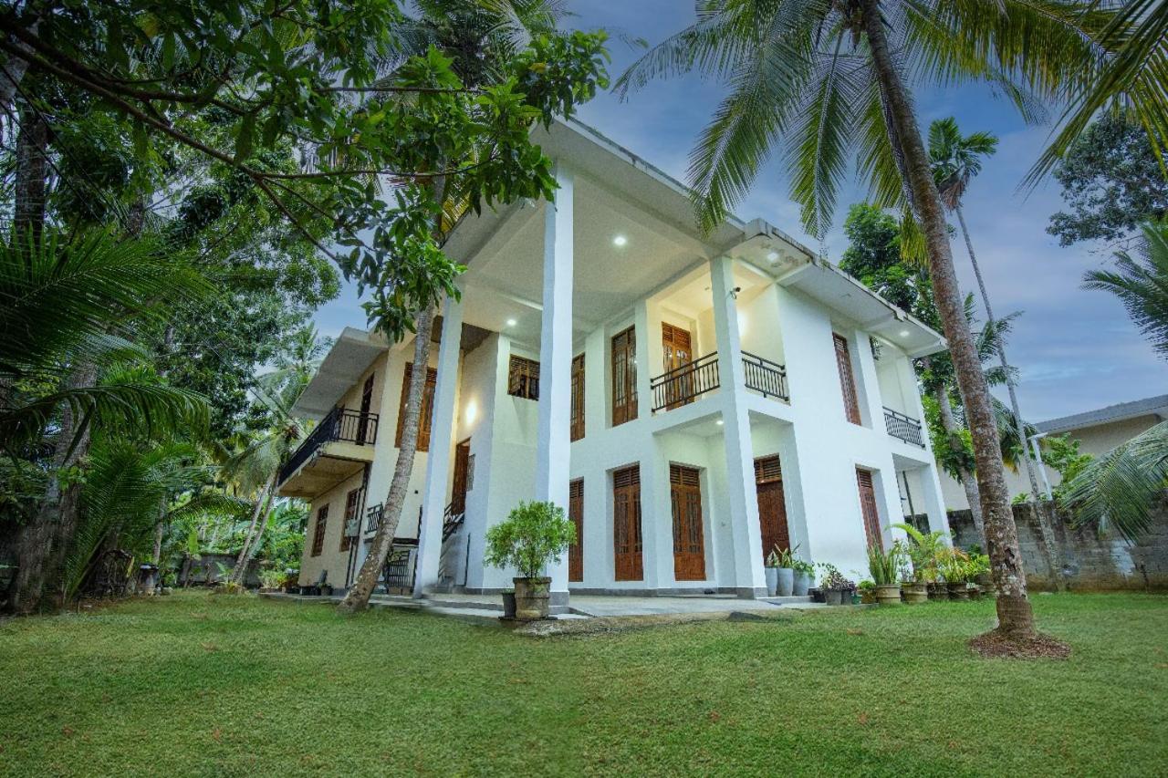 Homejay Residancies Unawatuna Bagian luar foto
